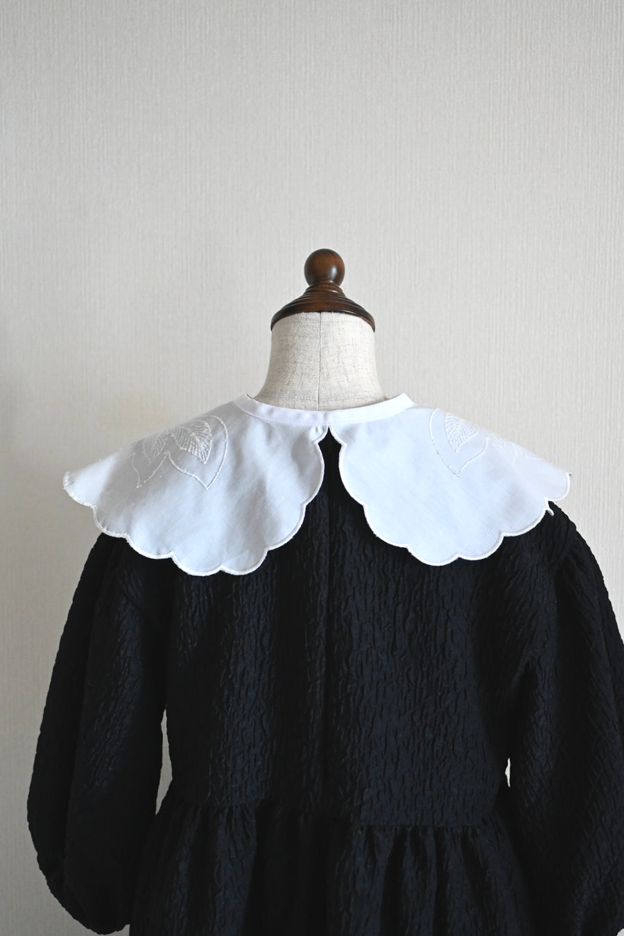 【11月9日21時〜販売開始】　　　Vintage  lace collar A