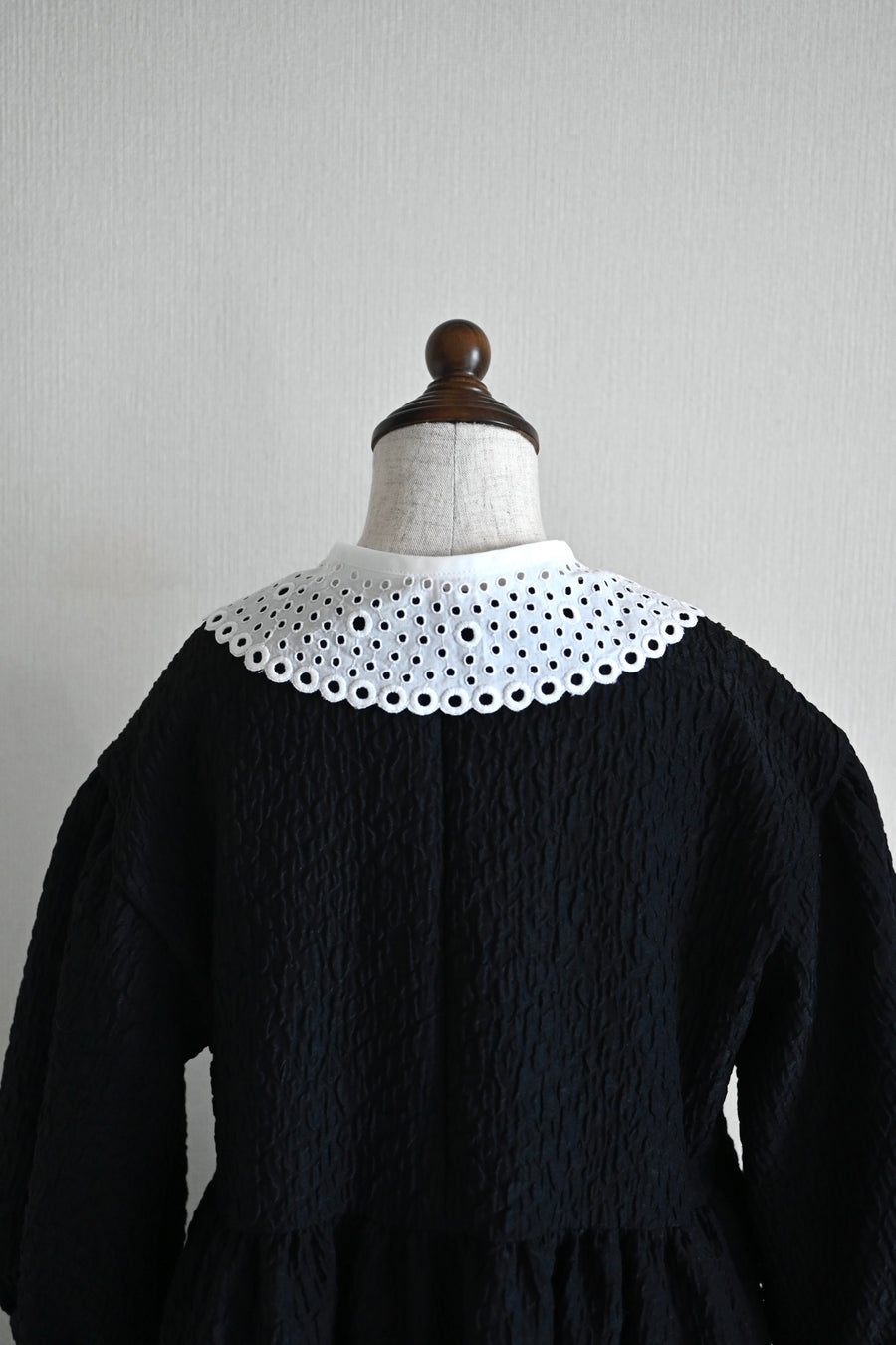 【11月9日21時〜販売開始】　　　Vintage  lace collar B