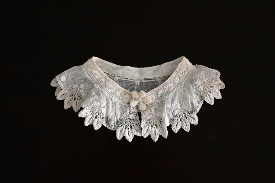 【11月9日21時〜販売開始】　　　Vintage  lace collar C
