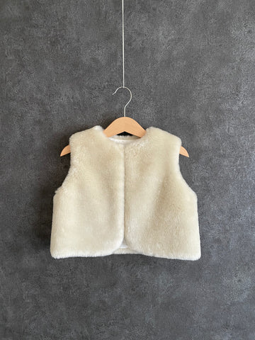 Fur vest