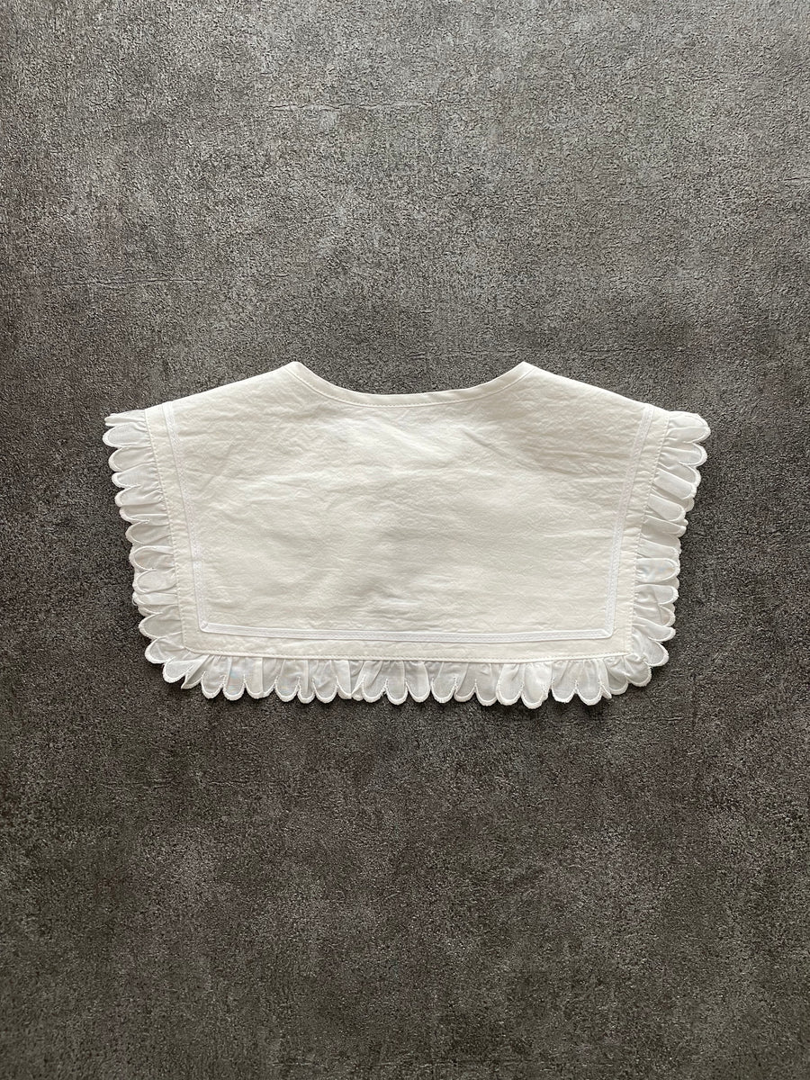 Sailor collar